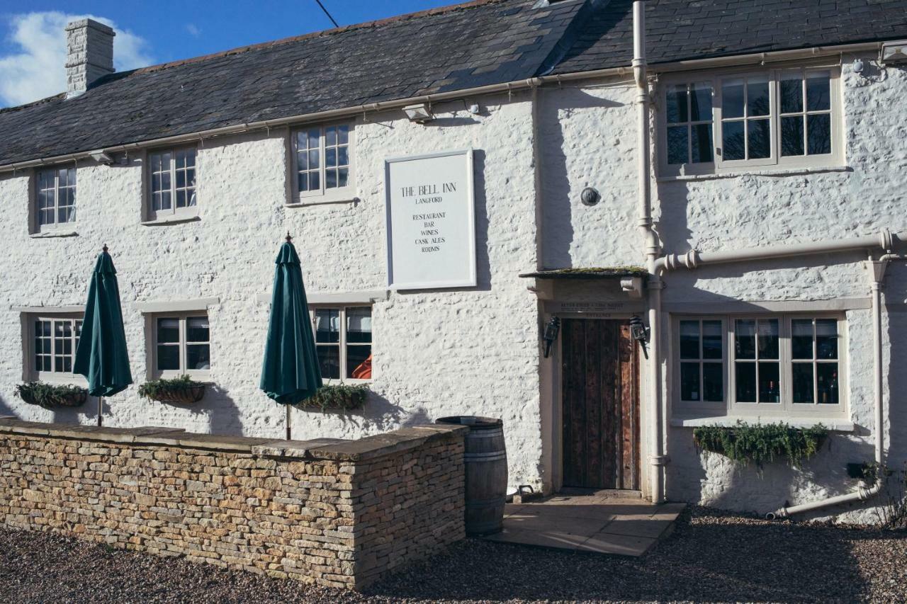 The Bell Inn Lechlade Extérieur photo